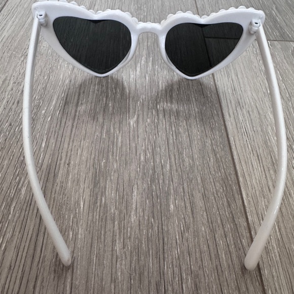 David's Bridal White Heart-Shaped Sunglasses - Picture 3 of 4